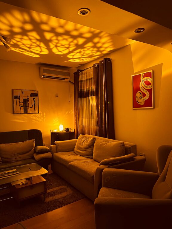 Tips for Creating a Cozy and Inviting Living Room Space